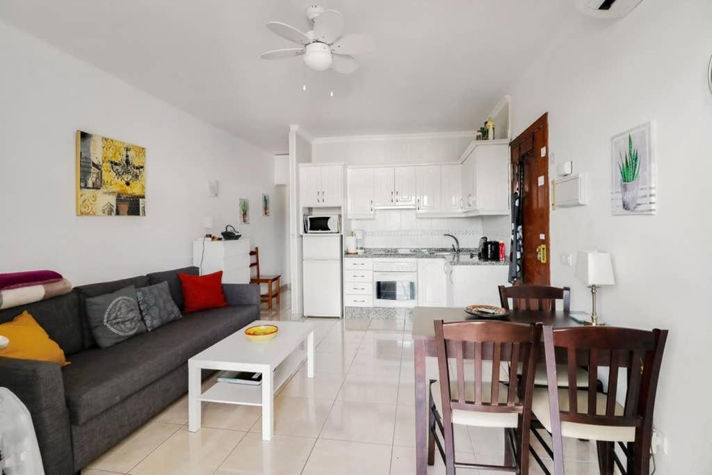 Capistrano Village, 1 Bedroom + Free Wi-Fi Nerja Exterior photo