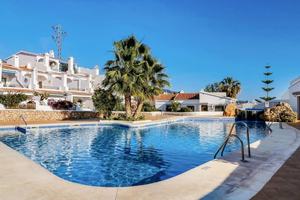 Capistrano Village, 1 Bedroom + Free Wi-Fi Nerja Exterior photo